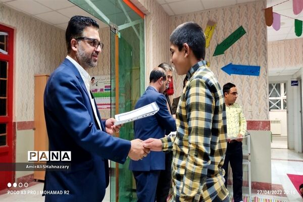 سفره مهمانی خدا در دبیرستان شهید مطهری  کاشمر