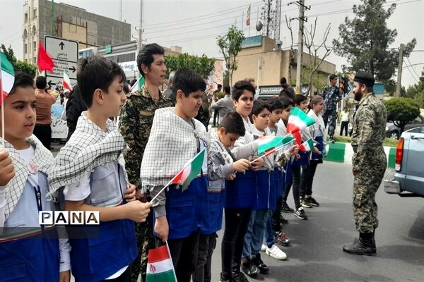 ندای مرگ بر اسرائیل در قرچک طنین‌انداز شد