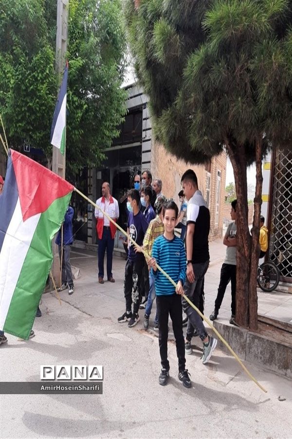 حضور دانش‌آموزان جاجرم در راهپیمایی روز قدس