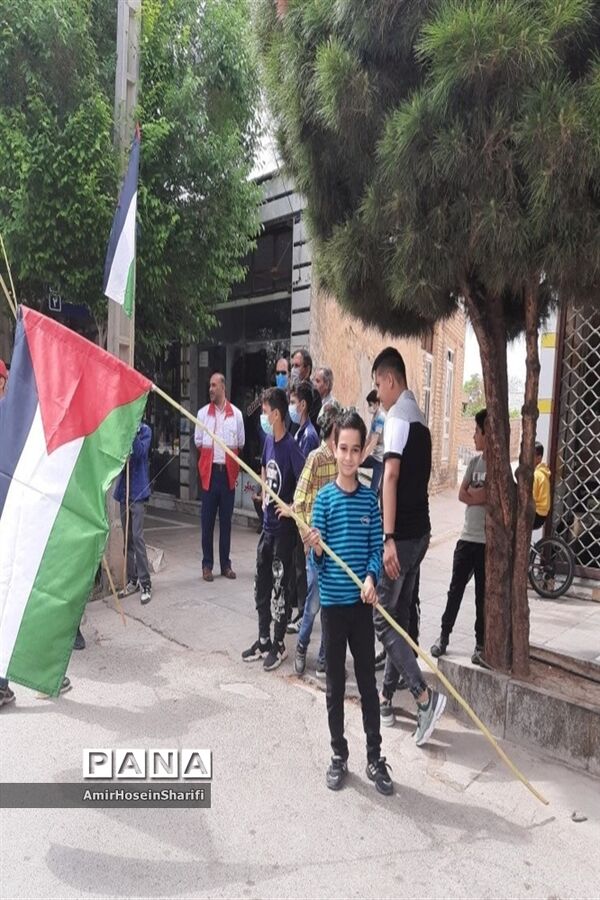 حضور دانش‌آموزان جاجرم در راهپیمایی روز قدس