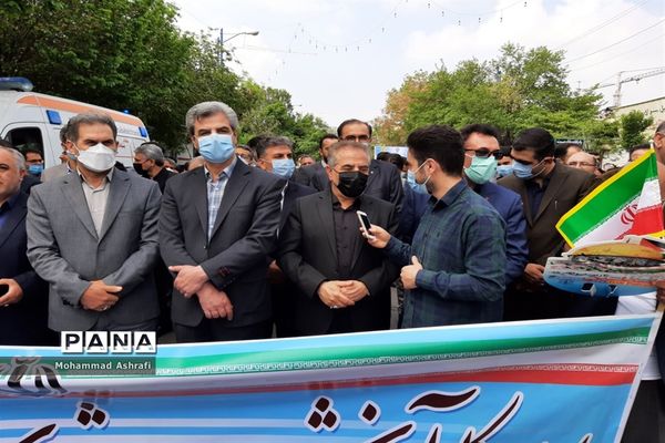 حضور پرشور فرهنگیان و دانش‌آموزان آذربایجان غربی در راهپیمایی روز قدس