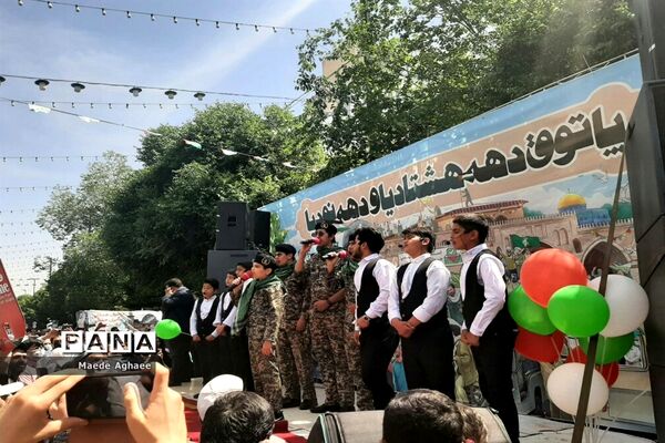 حضور پرشور دانش‌آموزان و فرهنگیان ناحیه۶ مشهد مقدس  در راهپیمایی روز قدس