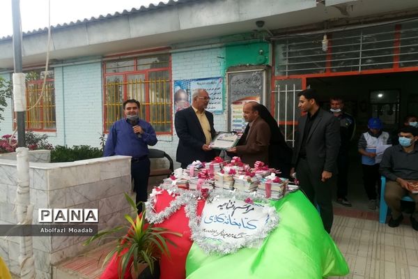 افتتاح کتابخانه‌ کلاسی در خلیل‌آباد