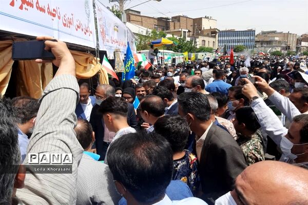 حضور پرشور دانش‌آموزان پیشتاز استان فارس در راهپیمایی روز قدس