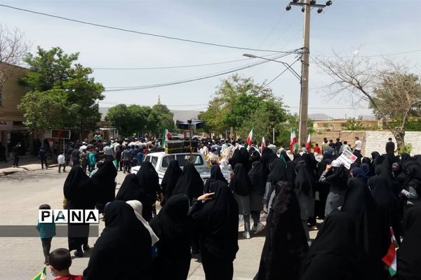 حضور دانش‌آموزان پیشتاز سازمان دانش‌آموزی سرچهان در راهپیمایی روز قدس