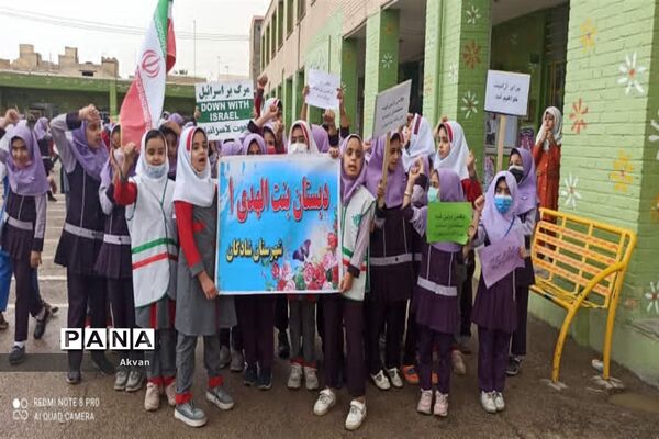 راهپیمایی دورن مدرسه‌ای پیشتازان آموزشگاه بنت الهدی ۱ شادگان به‌مناسب روز قدس