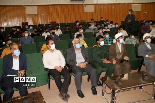 برگزاری جشن تکلیف دانش‌آموزان دبیرستان شهید‌باهنر شهرستان بهبهان