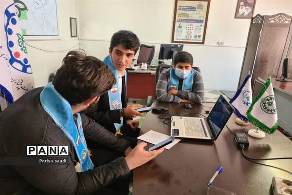 حضور دانش‌آموزان منطقه ۱۳ در مناظره دانش‌آموزی شهر تهران