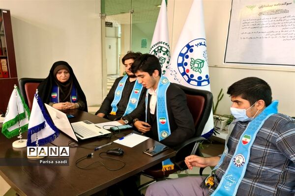حضور دانش‌آموزان منطقه ۱۳ در مناظره دانش‌آموزی شهر تهران