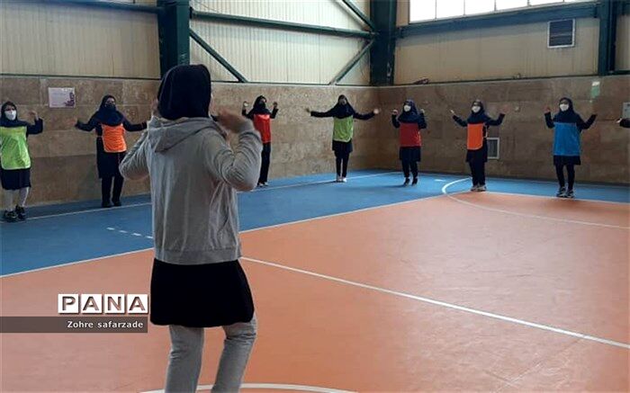 زنگ‌های ورزش اصولی و علمی، در مدارس دخترانه، بستر ساخت جامعه‌ای سالم در آینده است