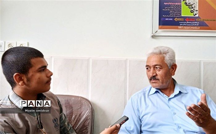 معلم باید نماد عشق، صبوری و مهربانی باشد