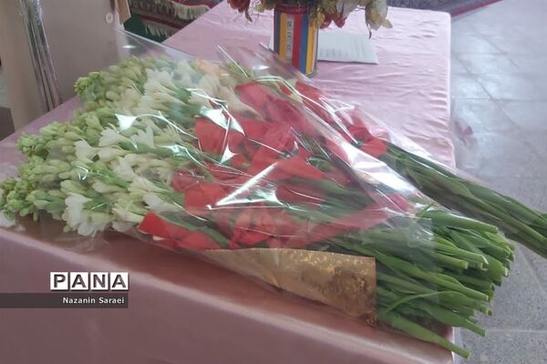 مراسم تجلیل از مقام معلم درآموزشگاه استثنایی باغچه‌‌بان اسلامشهر