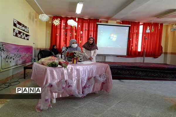 مراسم تجلیل از مقام معلم درآموزشگاه استثنایی باغچه‌‌بان اسلامشهر