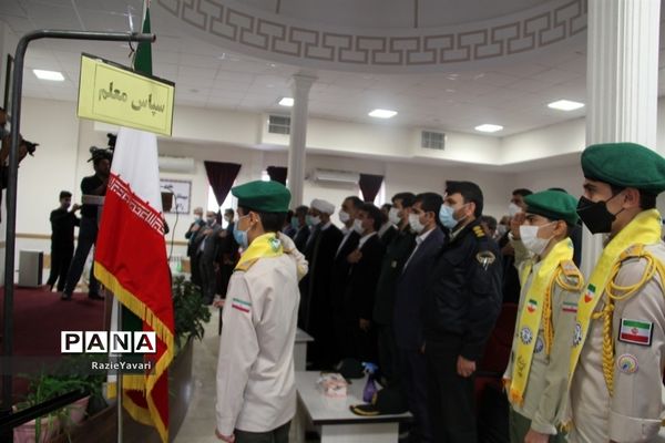 آیین نواختن زنگ سپاس معلم