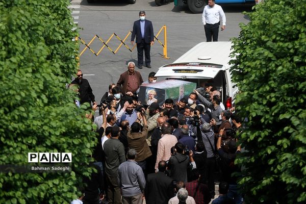 مراسم تشییع نادر طالب‌زاده