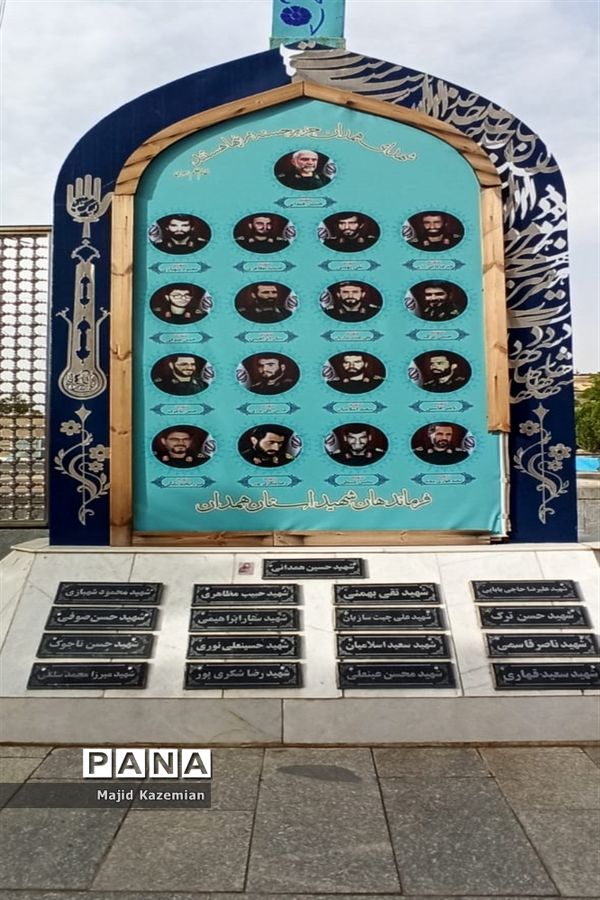 غبار روبی مزار شهدا به‌مناسبت هفته گرامیداشت مقام معلم