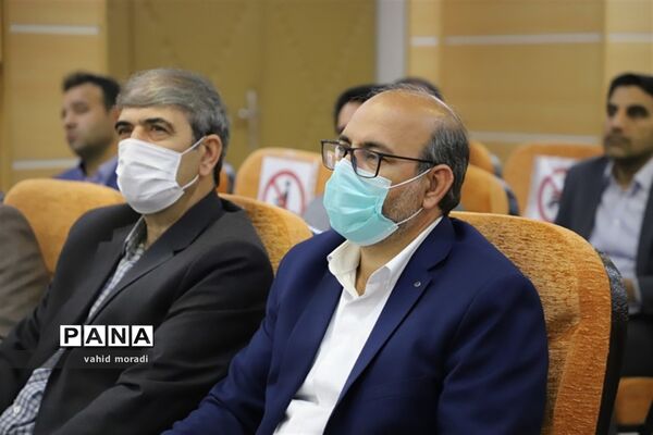 نشست مدیرکل آموزش و پرورش استان کرمانشاه با اصحاب رسانه در آستانه هفته معلم