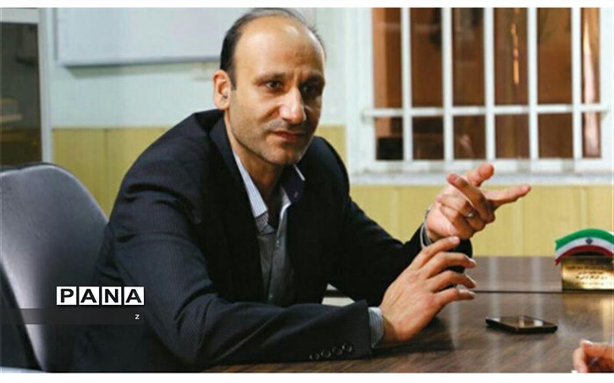 استاندار کرمان برای تمام معلمان استان لوح تقدیر صادر کرد