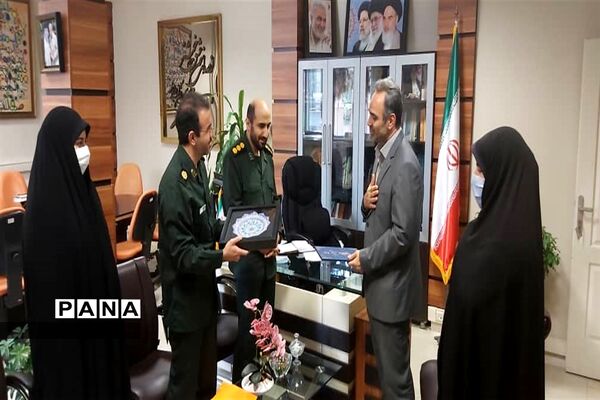 دیدار فرمانده ناحیه ولی عصر با سرپرست آموزش و پرورش منطقه۶