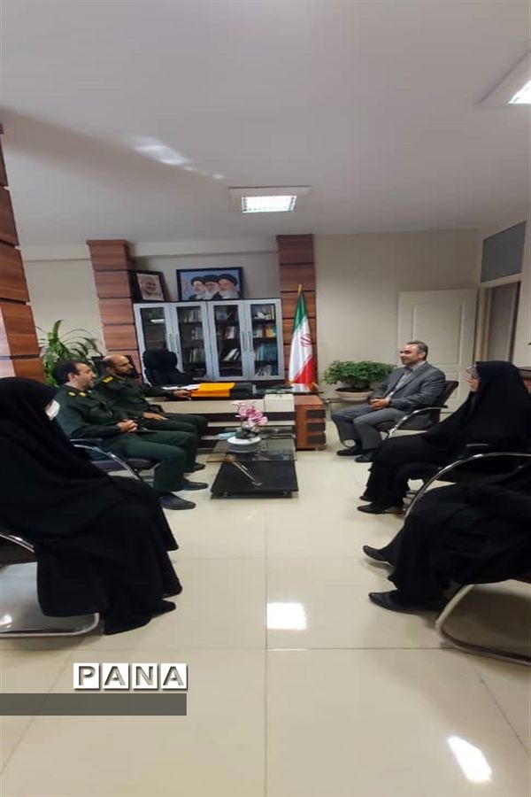 دیدار فرمانده ناحیه ولی عصر با سرپرست آموزش و پرورش منطقه۶
