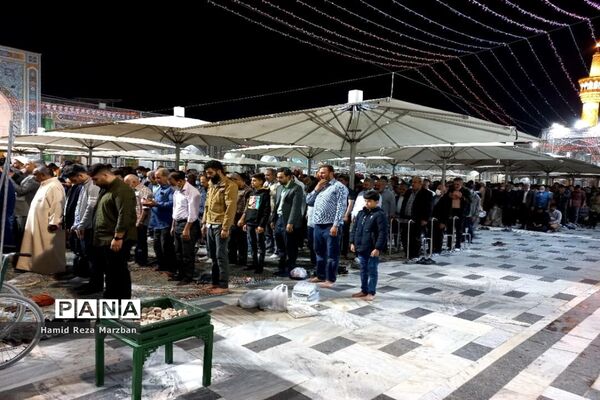 حرم امام مهربانی‌ها درآخرین شب ماه رمضان