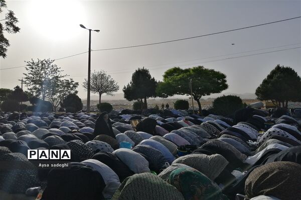 اقامه نماز عید فطر در اقلید