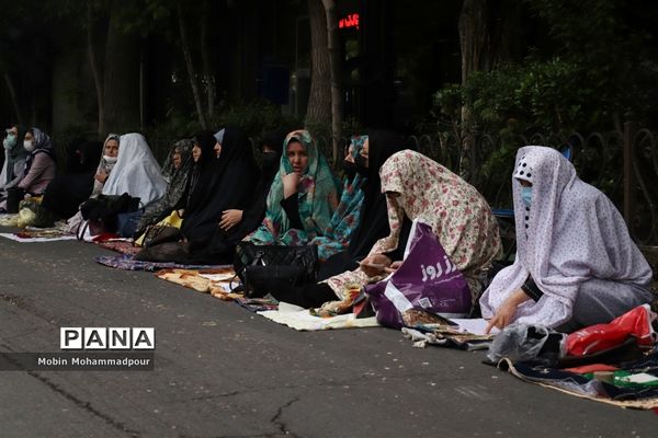 اقامه نماز عید فطر در تبریز