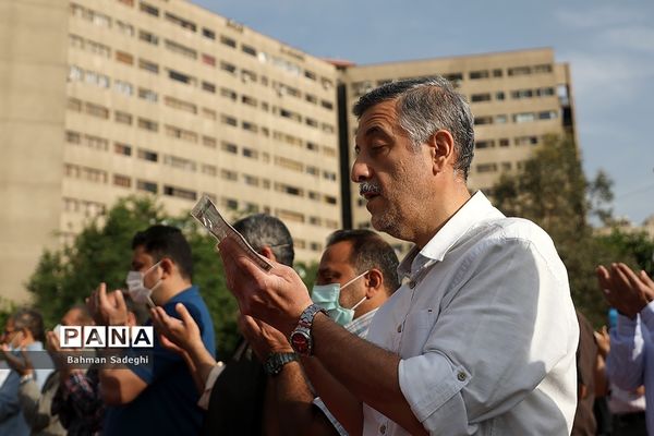 نماز عید سعید فطر در شهرک اکباتان