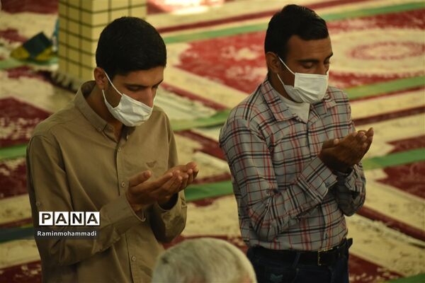 اقامه نماز عید سعید فطر در خاوران به امامت حجت الاسلام والمسلمین جعفری