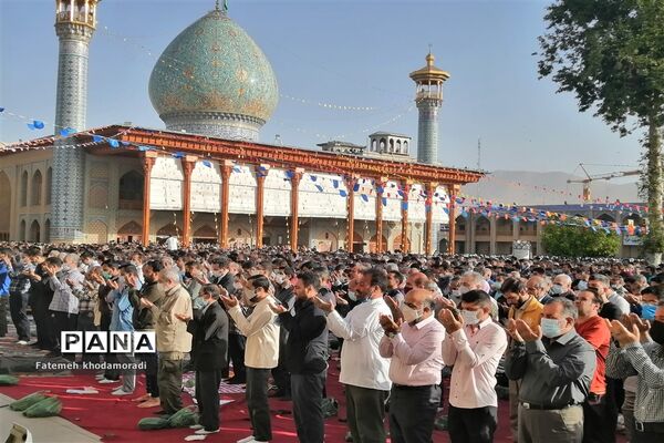 برگزاری باشکوه نماز عید فطر در حرم مطهر شاهچراغ(ع)