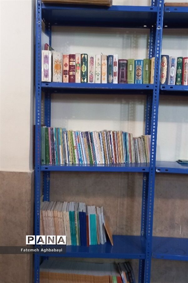 زیارت آستانه مبارکه امامزادگان حلیمه و حکیمه خاتون شهرکرد