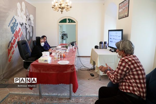 داوری آثار معلمان هنرمند