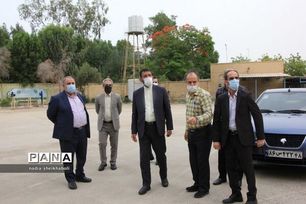 بازدید از دبیرستان تیزهوشان به مناسبت روز سمپاد
