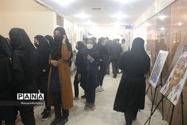 نمایشگاه آثار دستی، تجسمی دانش‌آموزان جشنواره فردا