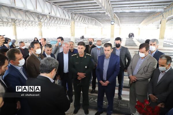 آیین غبارروبی و گلباران مزار مطهر شهدا به‌مناسبت هفته بزرگداشت مقام معلم