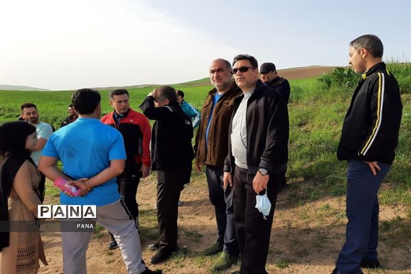 کوهپیمایی فرهنگیان بسیجی به‌مناسبت گرامیداشت هفته معلم در ارومیه