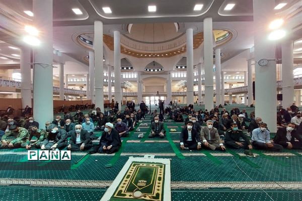 گرامیداشت مقام معلم پیش از نماز جمعه