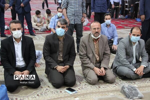 حضور مدیرکل آموزش و پرورش شهرستان‌های استان تهران در نماز جمعه اسلامشهر