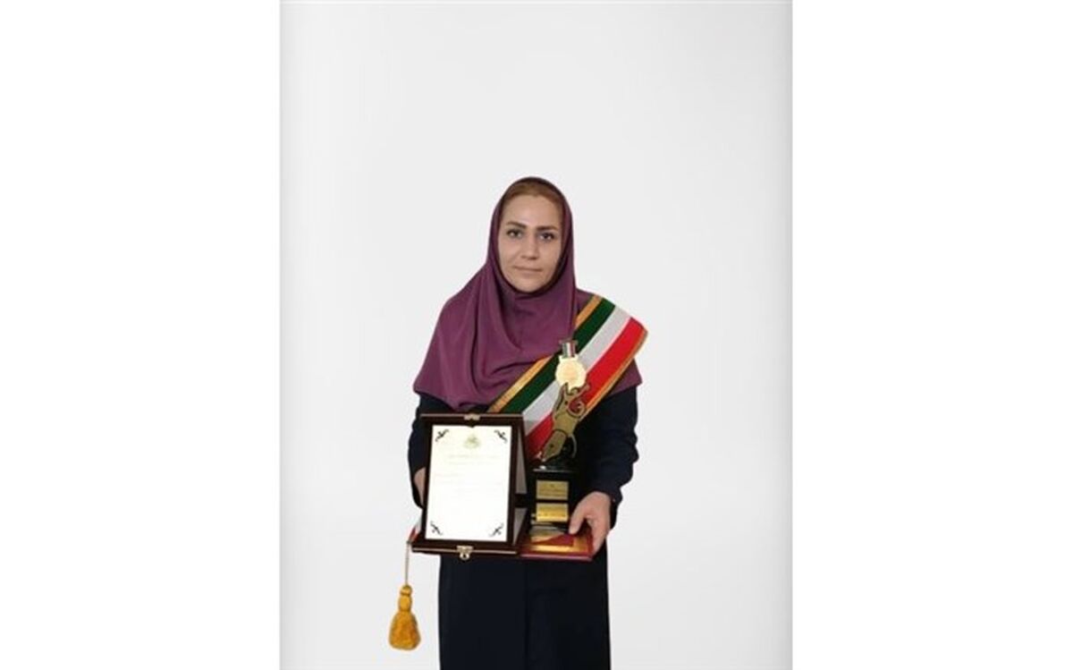 تدریس یک معلم همراه با اجرای بازی و انعطاف‌پذیری در راستای فهم هنرجو