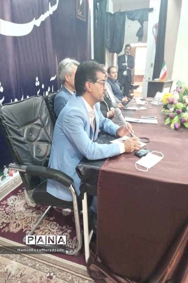 نشست خبری مدیر آموزش و پرورش  کاشمر با اصحاب رسانه
