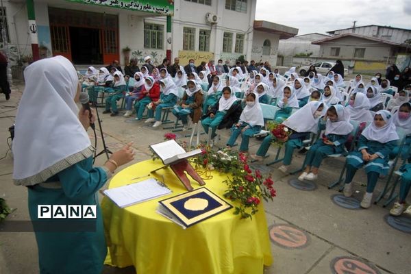 مراسم گرامیداشت مقام معلم و هفته سلامت در دبستان تربیت شهرستان گلوگاه
