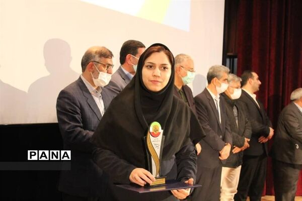 تجلیل از معلمان برتر در کانون پرورشی فکری و هنری مازندران