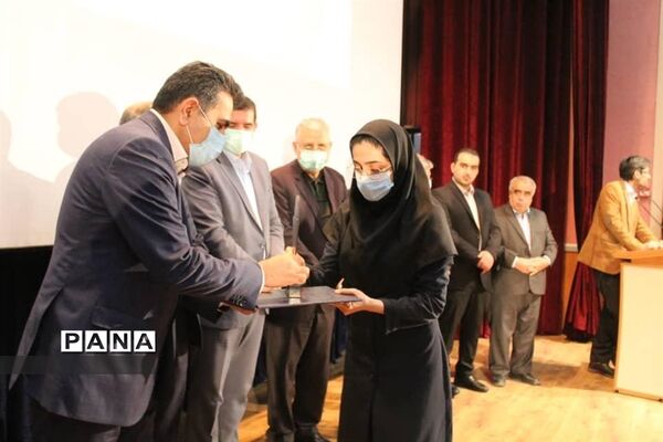 تجلیل از معلمان برتر در کانون پرورشی فکری و هنری مازندران