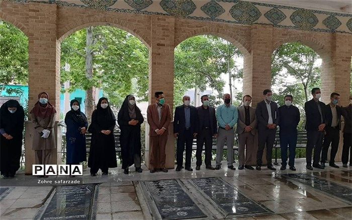 شهدا برترین و شایسته‌ترین معلمان بودند