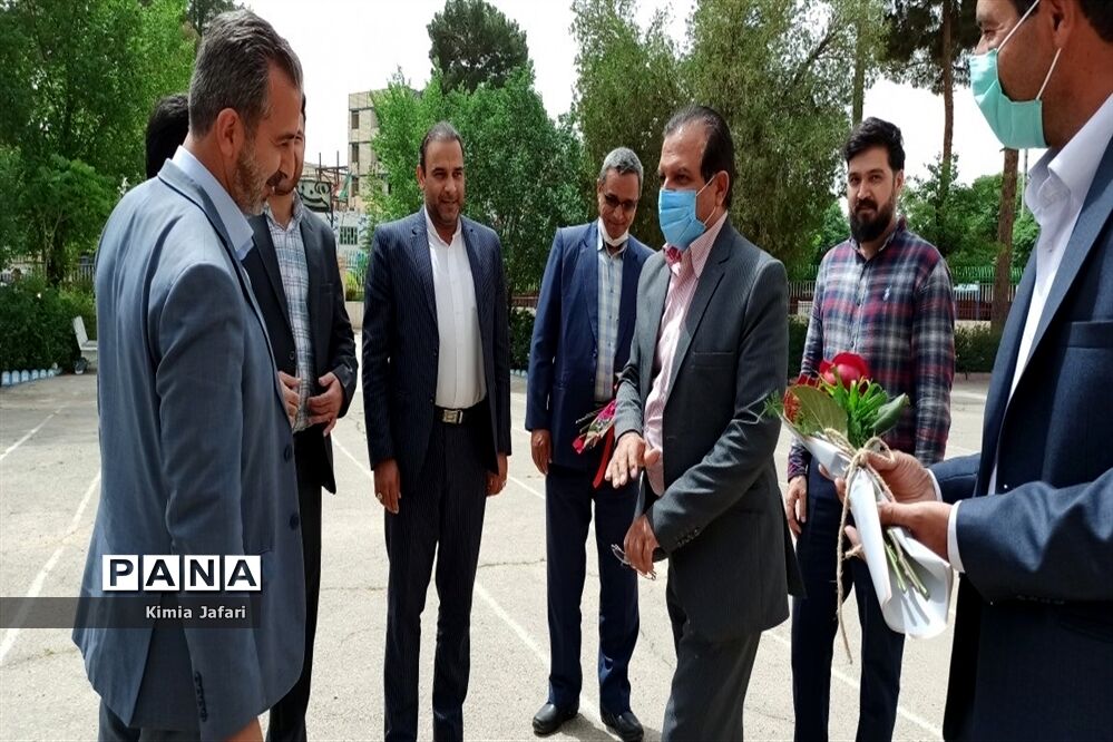 دیدار با دبیران آزاده و جانباز و ایثارگر به مناسبت هفته گرامیداشت مقام معلم