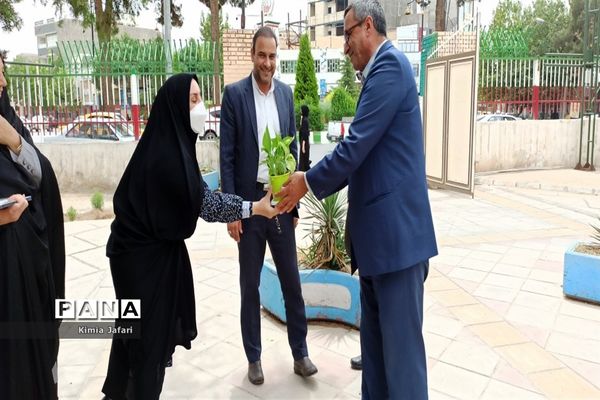 دیدار با دبیران آزاده و جانباز و ایثارگر به مناسبت هفته گرامیداشت مقام معلم