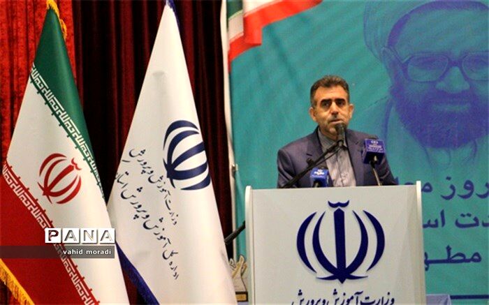 تجلیل از معلمان سرآمد کرمانشاه