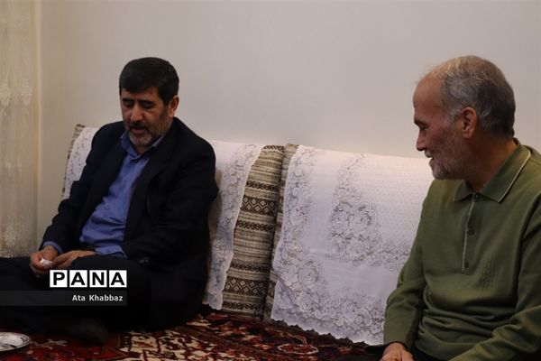 دیدار با خانواده معلم شهید و معلم جانباز به‌مناسبت هفته معلم در تبریز
