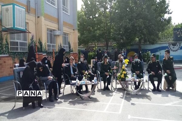 همایش سپاس معلم در دبیرستان تشکیلاتی فرهنگیان ناحیه۶ مشهد