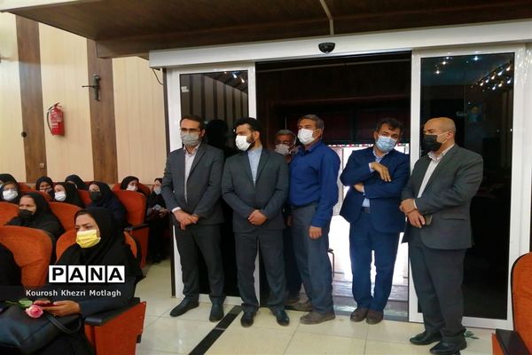 مراسم سپاس مربی و تجلیل از معلمان نمونه شهرستان کازرون